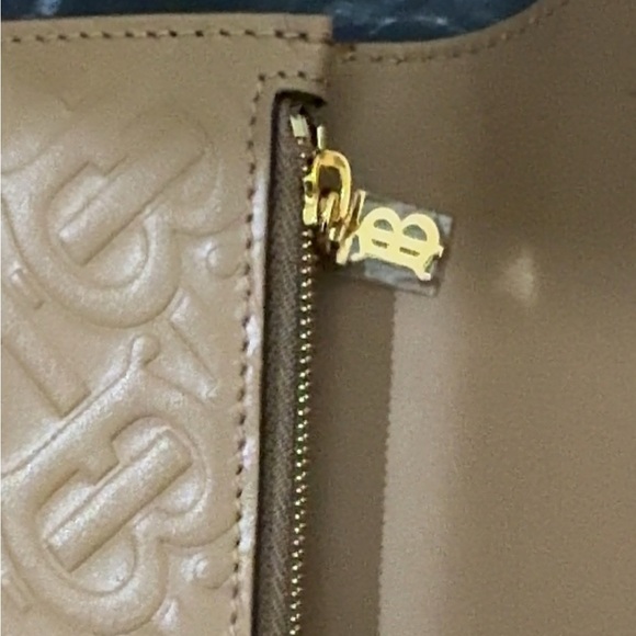 BURBERRY WALLET HERON TB DEBOSSED MONOGRAM CAMEL AUTHENTIC NWT -Store Display - Picture 9 of 12